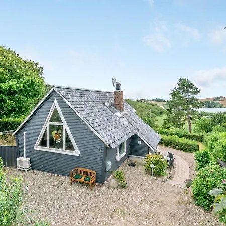 Chayton - 450m From The Sea In Funen By Interhome *